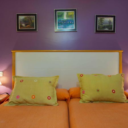 Hotel Miraya Beach Torre Del Mar Esterno foto
