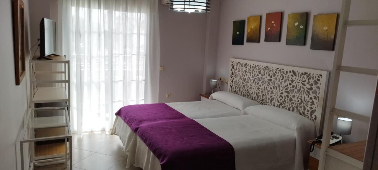 Hotel Miraya Beach Torre Del Mar Esterno foto